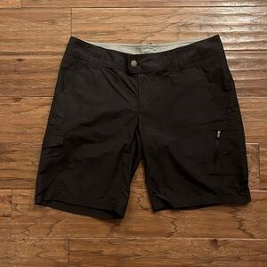 Columbia Women’s Titanium Black Shorts Size 10